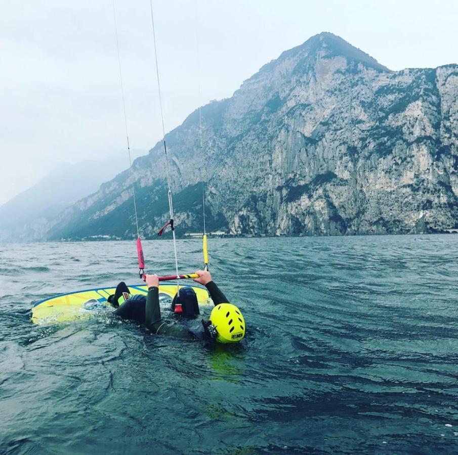La Locanda Campione del Garda Ostello Esterno foto